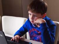 10 szabály digitális gyerekneveléshez 