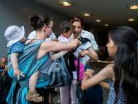 "Hogy könnyebb legyen a terhük" - Magyar anyák segítik a menekülteket